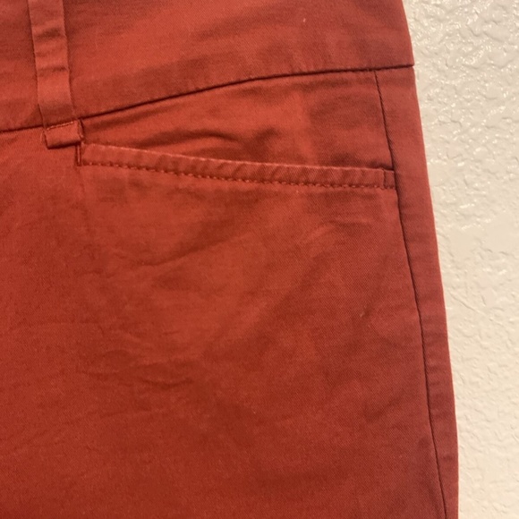 Classic Ann Taylor Loft Rust Red Capri Pant Woman's Petite 2 - Picture 3 of 11